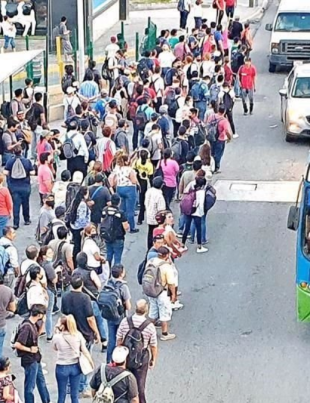 Crisis de Movilidad en Nuevo León: La Ineficiencia del Gobierno de Samuel García