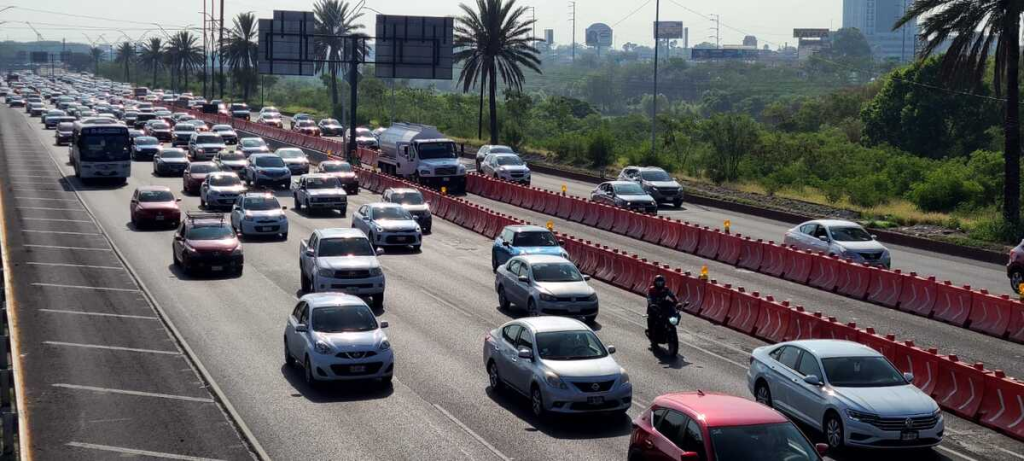 Image › Regiadísticas El Tráfico En Constitución Colapsó La Ciudad Por Cierres a Causa De La Línea 6.