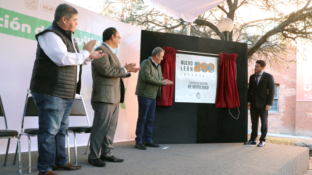 Placas Conmemorativas En Nuevo León Costaron 20 Millones.
