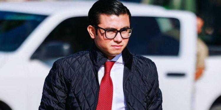 Félix Arratia Mete a Sus Amigos a La Secretaría De Igualdad › Regiadísticas